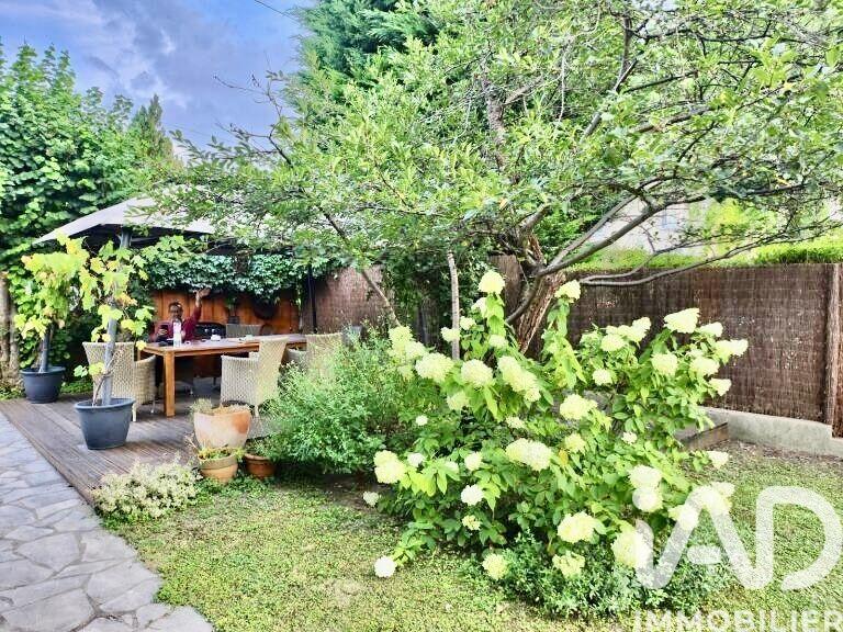 Maison - 141 m² - 6 pièces