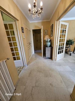 Maison - 180 m² - 9 pièces