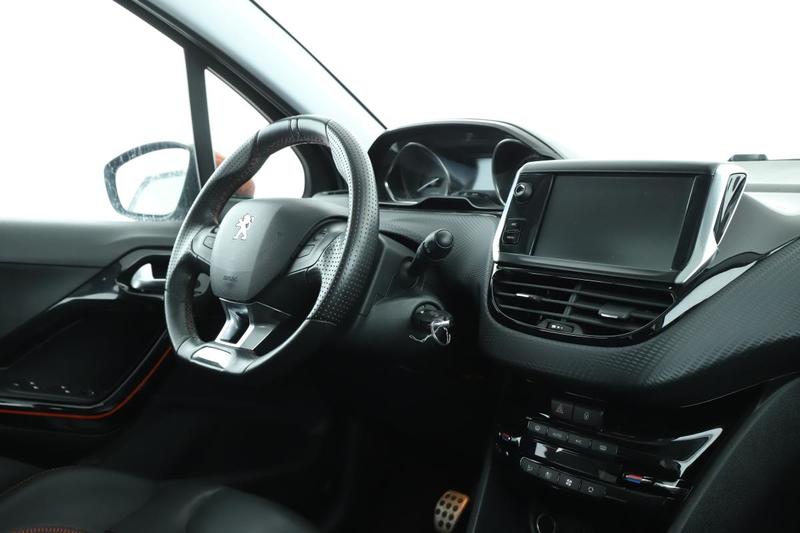 Peugeot 208 1.2 PureTech Roland Garros 5p 110 ch