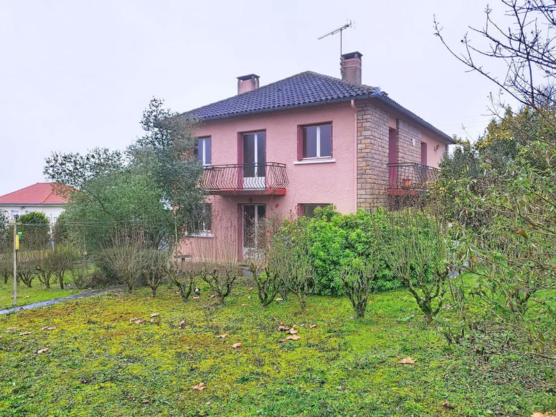 Maison - 132 m² - 8 pièces