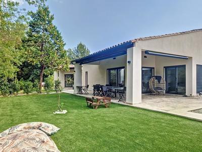 Villa - 180 m² - 5 pièces