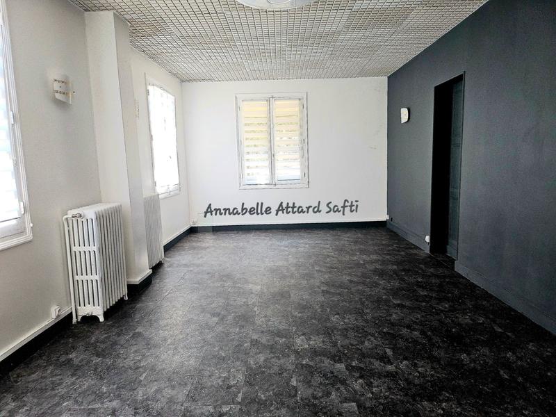 Local commercial - 352 m² - 12 pièces