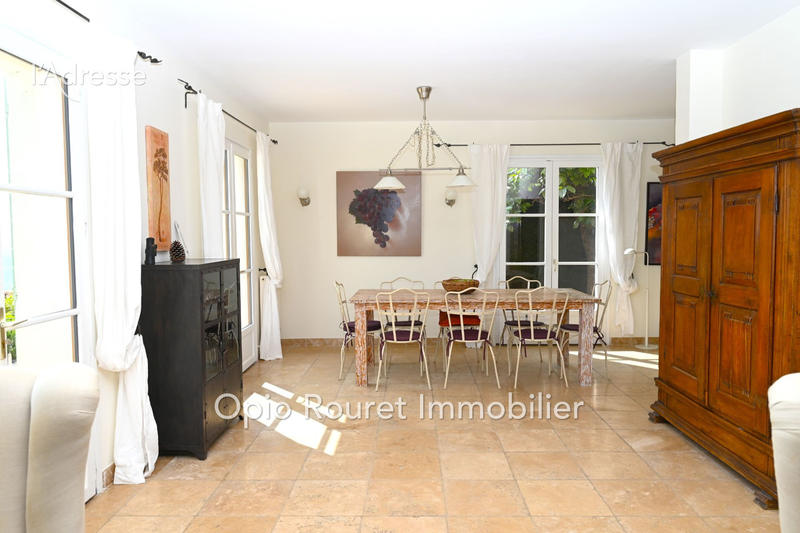 Maison - 195 m² - 7 pièces