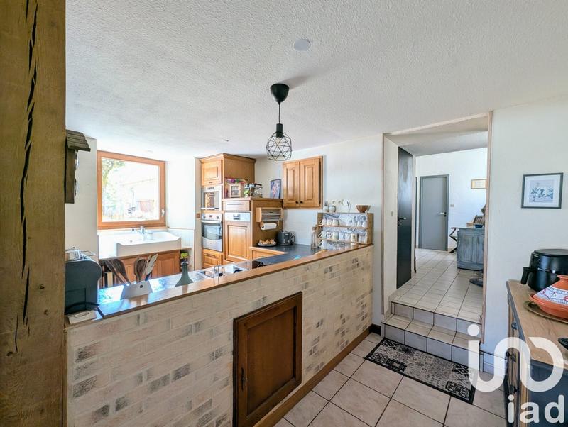 Maison - 201 m² - 7 pièces