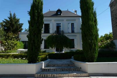 Maison contemporaine - 243 m² - 6 pièces