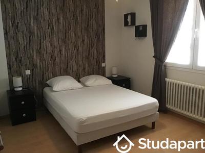 Chambre - 12 m² - 1 pièce