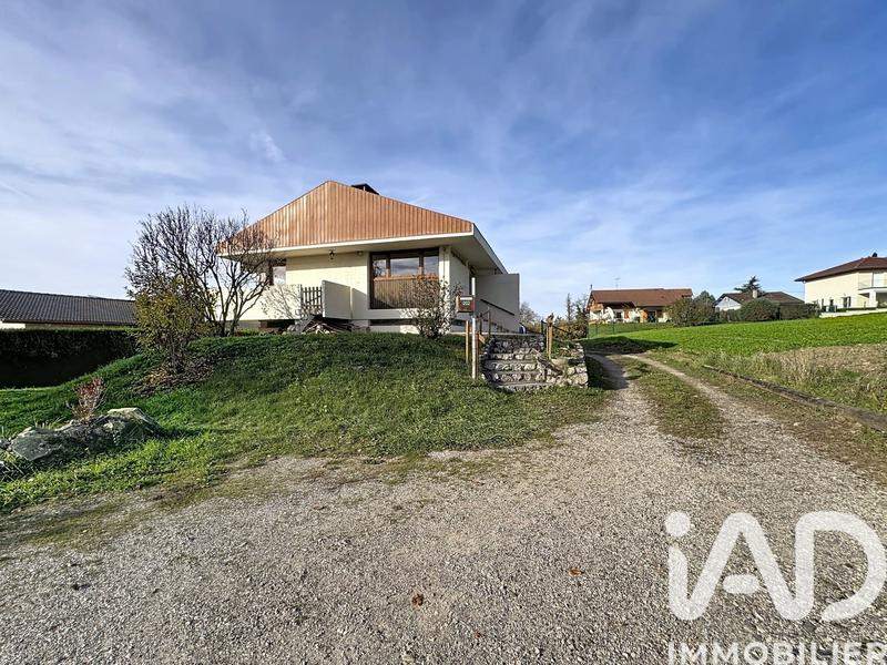 Maison - 102 m² - 4 pièces