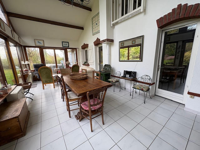 Pavillon - 223 m² - 9 pièces