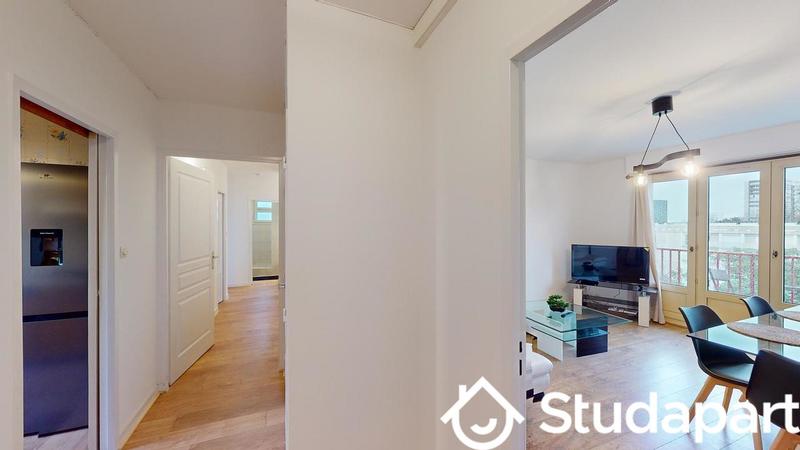 Chambre - 9 m² - 1 pièce