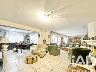 Maison - 190 m² - 8 pièces