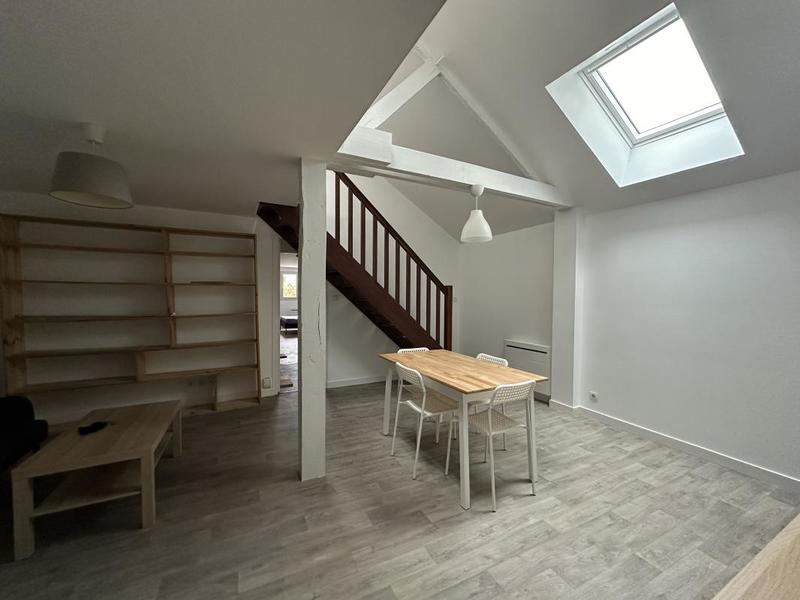 Appartement - 100 m² - 5 pièces