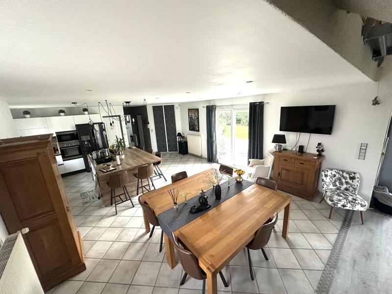 Maison - 200 m² - 7 pièces