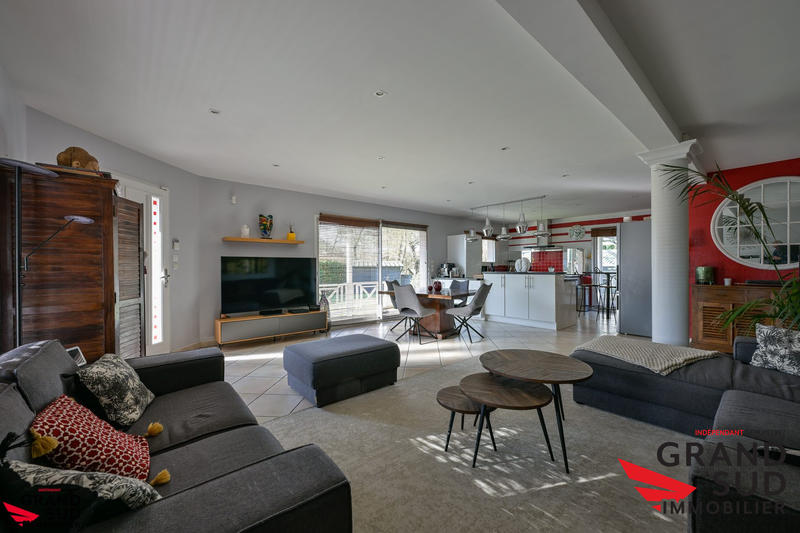 Maison - 168 m² - 6 pièces