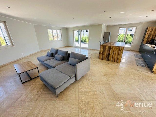 Maison - 175 m² - 5 pièces