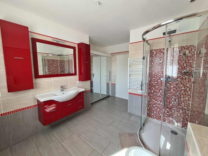 Maison - 147 m² - 5 pièces