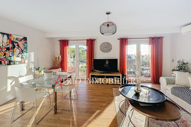 Maison - 102 m² - 4 pièces