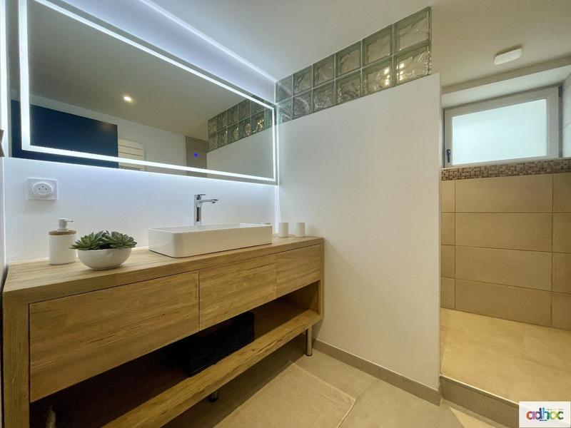 Appartement - 100 m² - 4 pièces