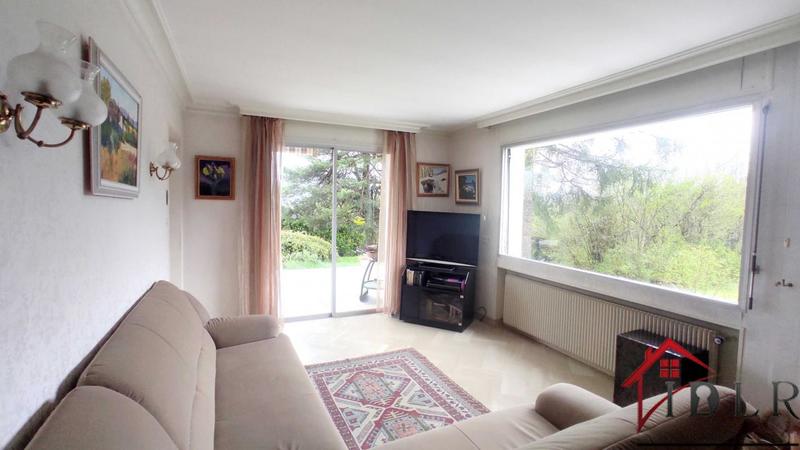 Maison - 251 m² - 9 pièces