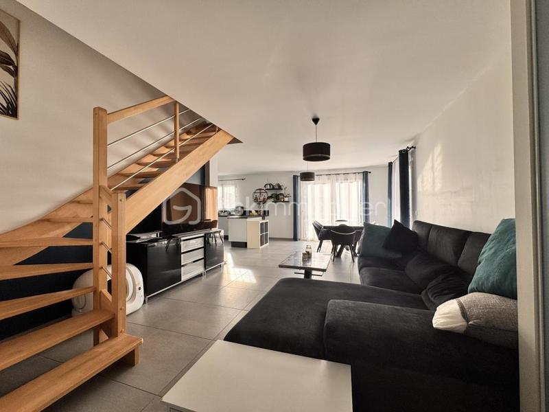 Maison - 90 m² - 5 pièces