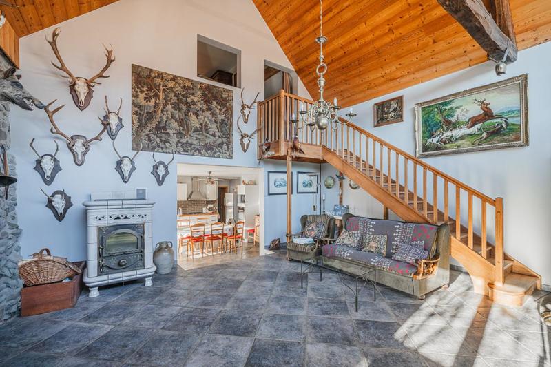 Maison en pierre - 234 m² - 6 pièces