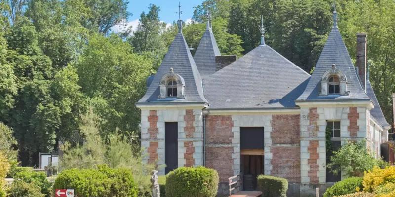 Manoir - 1 600 m² - 30 pièces