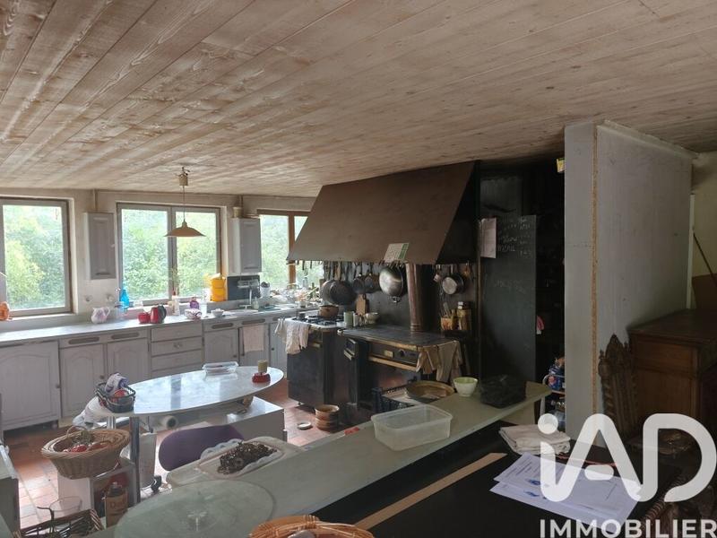 Maison - 495 m² - 8 pièces