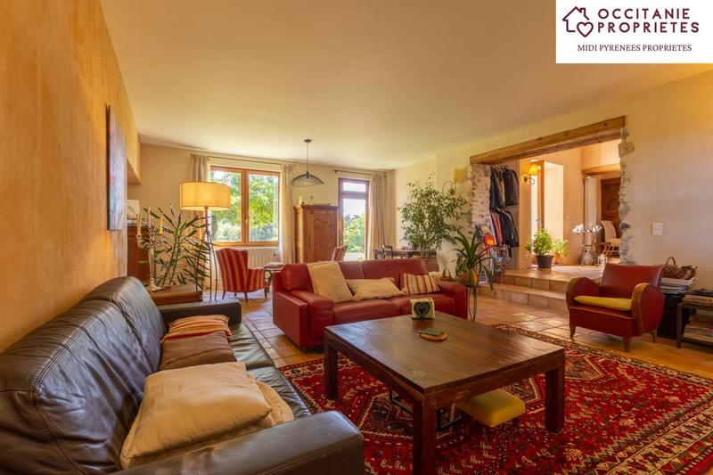 Propriété - 362 m² - 20 pièces