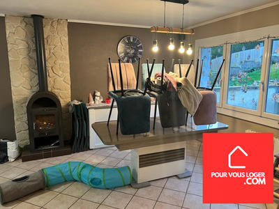 Maison - 90 m² - 5 pièces