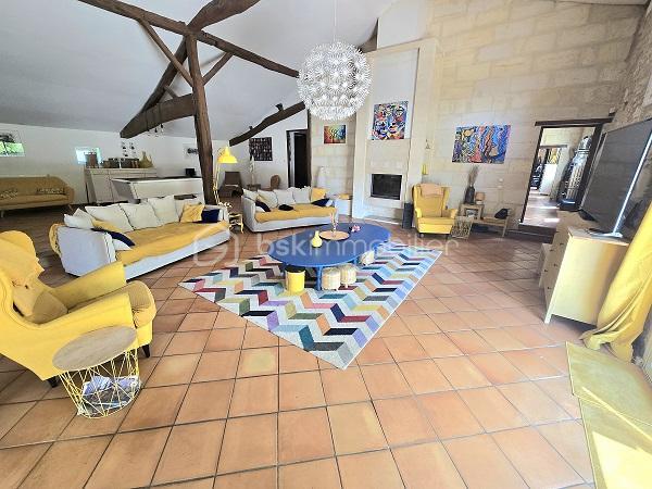 Corps de ferme - 379 m² - 10 pièces