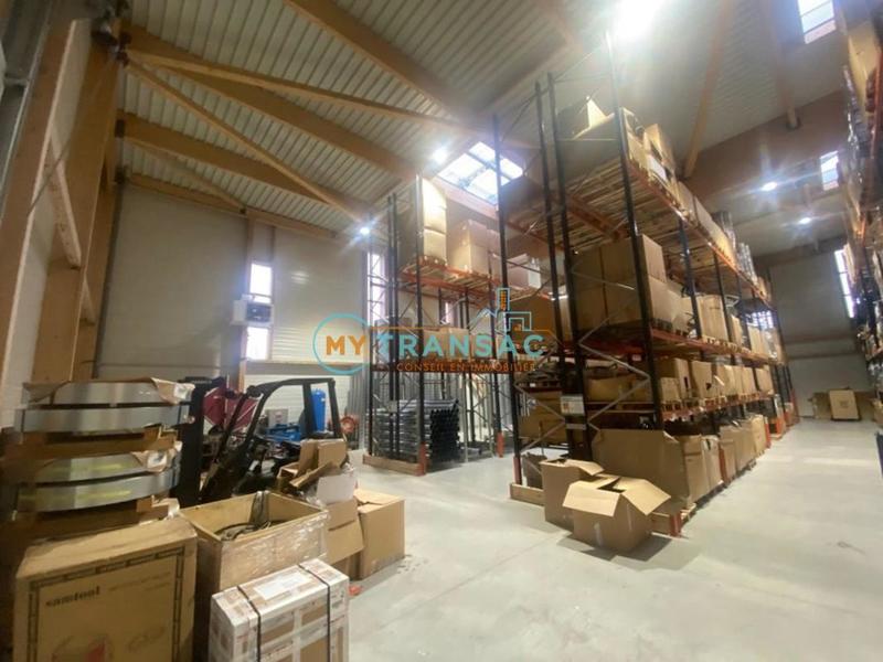 Local d'activités - 1 032 m²