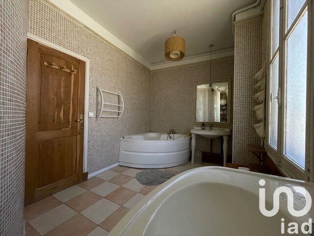 Appartement - 136 m² - 3 pièces