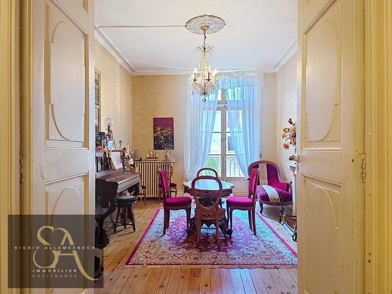 Immeuble - 1 100 m² - 15 pièces