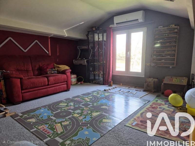 Maison - 219 m² - 8 pièces