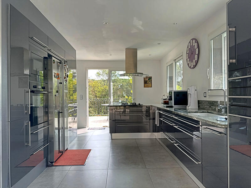 Maison - 226 m² - 10 pièces