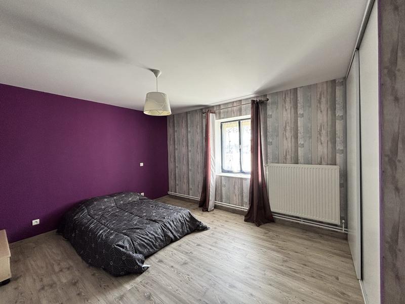 Maison traditionnelle - 260 m² - 9 pièces