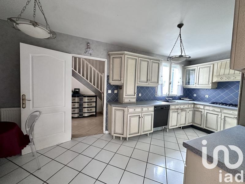 Maison - 255 m² - 8 pièces