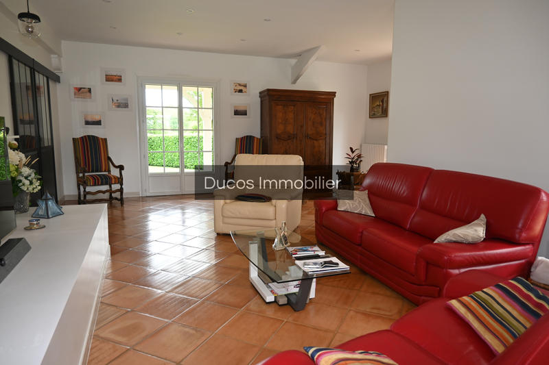 Maison - 240 m² - 7 pièces