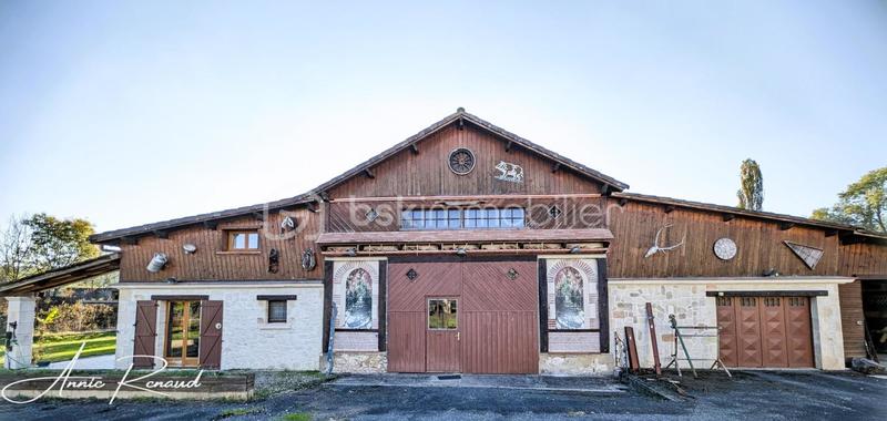 Demeure - 299 m² - 10 pièces