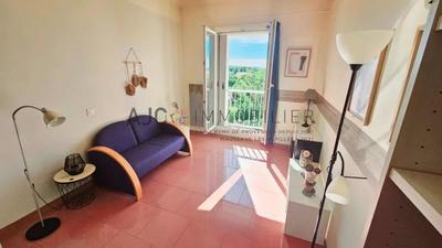 Studio - 27 m² - 1 pièce