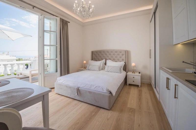 Villa - 330 m² - 12 pièces