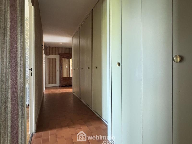 Maison - 206 m² - 11 pièces