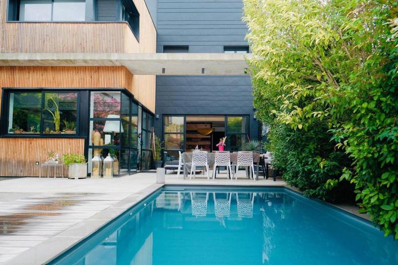 Maison - 416 m² - 8 pièces