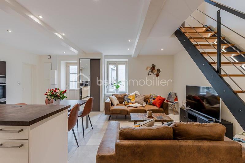 Maison - 110 m² - 4 pièces