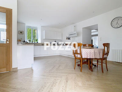 Maison - 147 m² - 5 pièces