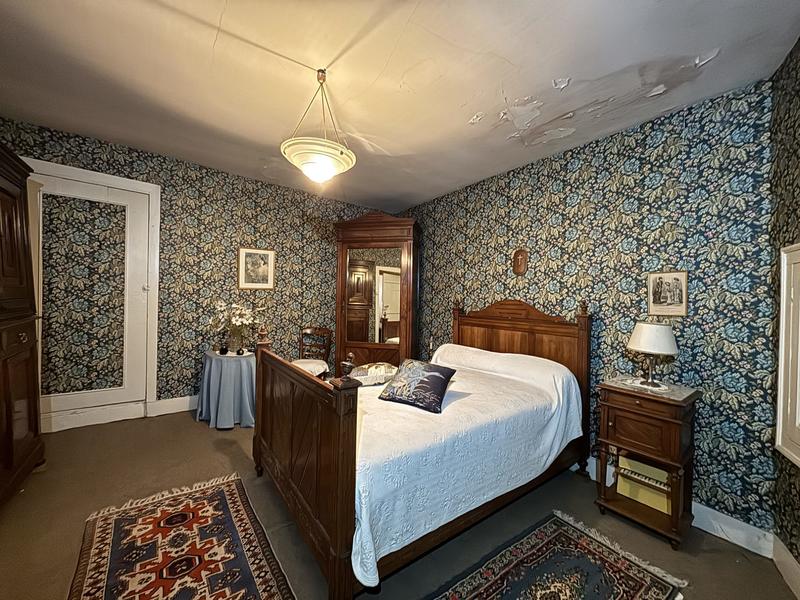 Maison - 182 m² - 8 pièces