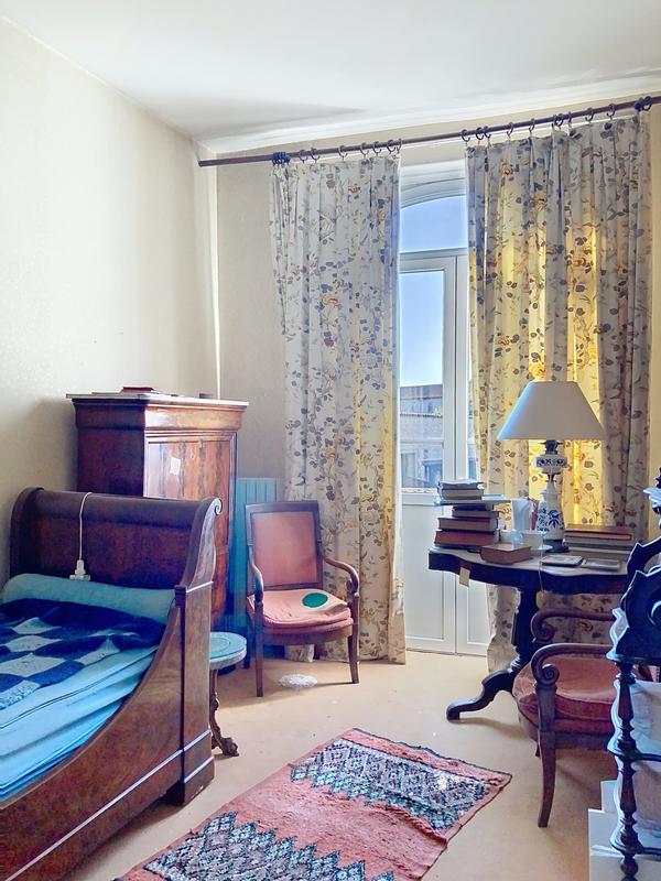 Maison - 220 m² - 6 pièces