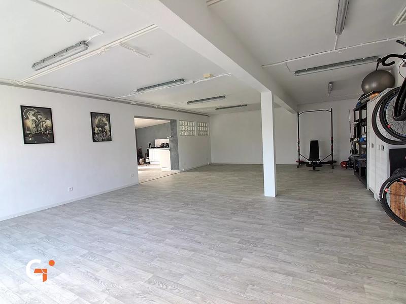 Immeuble - 254 m² - 8 pièces