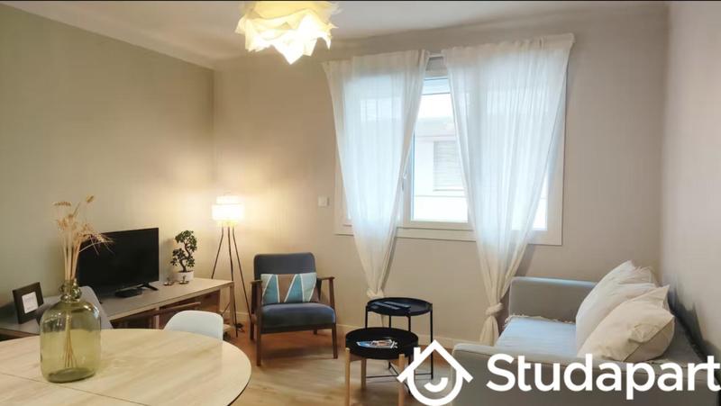 Chambre - 12 m² - 1 pièce