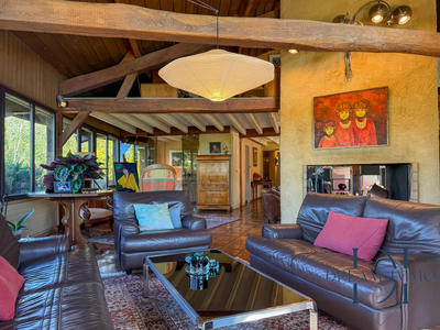 Maison - 210 m² - 8 pièces