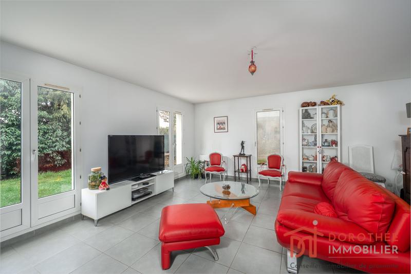 Maison - 95 m² - 5 pièces